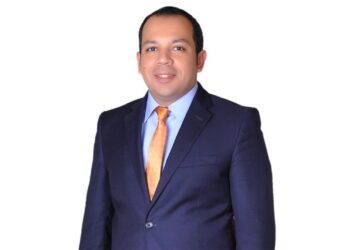 أحمد مجدي منصور الخبير المصرفي