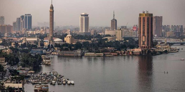 مصر تتلقى 7 عروض دولية