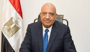 محمود عصمت وزير الكهرباء والطاقة المتجددة