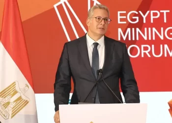 كريم بدوي وزير البترول