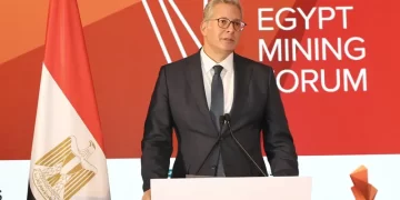 كريم بدوي وزير البترول