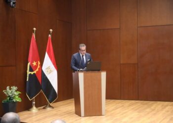 خالد عبدالغفار وزير الصحة