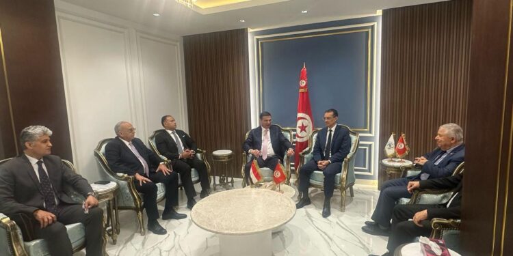 جانب من لقاء وزير الزراعة مع نظيره والتونسي