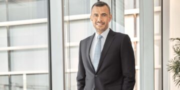كريم عوض الرئيس التنفيذي لشركة إي أف جي القابضة
