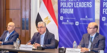 خلال فعاليات المائدة المستديرة
