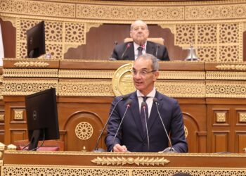 عمرو طلعت وزير الاتصالات