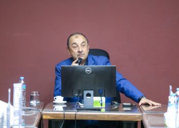 محمد شيمي وزير قطاع الأعمال العام