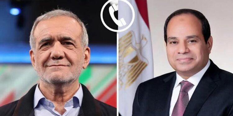 الرئيس السيسي ونظيره الإيراني