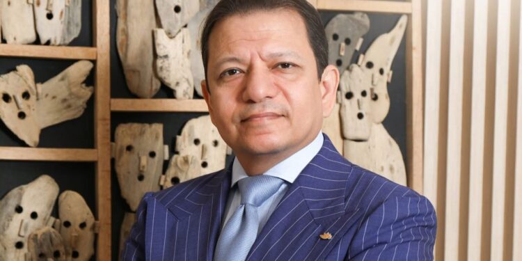 أحمد عبد العال الرئيس التنفيذي لمجموعة المشرق