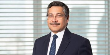 حسن غانم الرئيس التنفيذي العضو المنتدب لبنك التعمير والإسكان