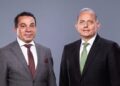 هشام عكاشه الرئيس التنفيذي لبنك مصر و خالد عتريس رئيس القطاع القانوني ببنك مصر