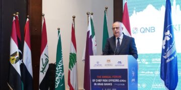 عصام عمر وكيل مساعد محافظ البنك المركزي