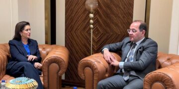 لقاء وزير المالية مع المدير الإقليمي لمنظمة الصحة العالمية