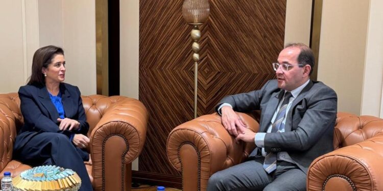 لقاء وزير المالية مع المدير الإقليمي لمنظمة الصحة العالمية