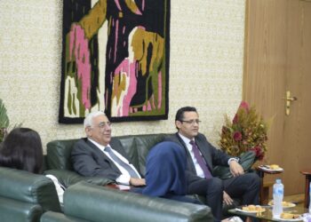 خالد البلشي نقيب الصحفيين _ أشرف القاضي رئيس المصرف المتحد