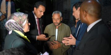 جانب من استلام التعويضات