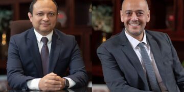 وائل عز الرئيس التنفيذي في شركة ماونتن ڤيو و وائل لطفي، الرئيس التنفيذي بالمشاركة في الشركة