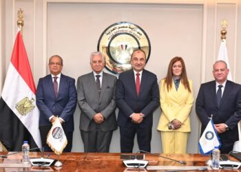 «قطاع الأعمال» و«العربية للعلوم الإدارية والمالية»