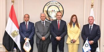 «قطاع الأعمال» و«العربية للعلوم الإدارية والمالية»