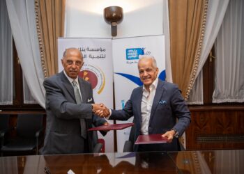 الدكتور معز الشهدي، نائب رئيس مجلس أمناء مؤسسة بنك الشفاء المصري، ومحمد فرغل ،الرئيس التنفيذي لمؤسسة بنك الشفاء المصري