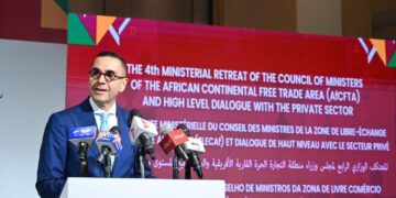 حسن الخطيب، وزير الاستثمار