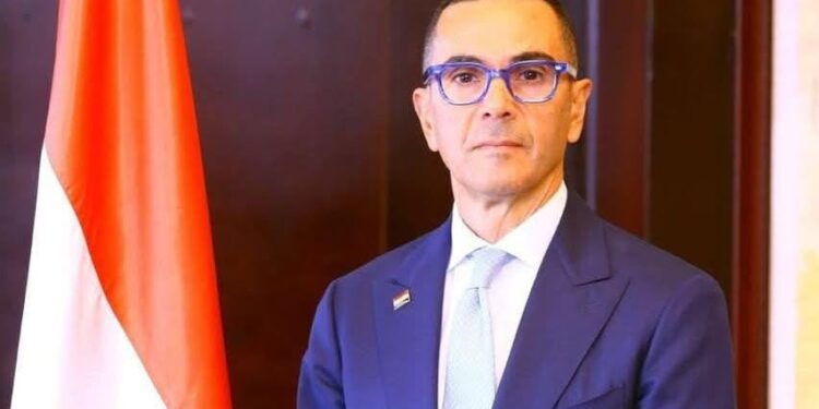 حسن الخطيب وزير الاستثمار
