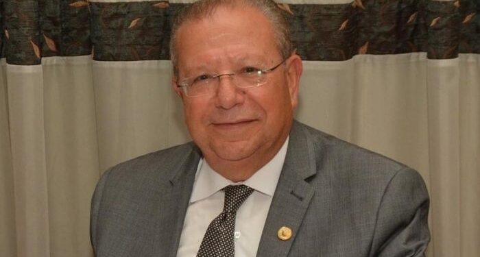 الخبير المصرفي، محمد عبد العال