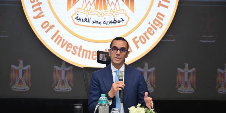 حسن الخطيب وزير الاستثمار