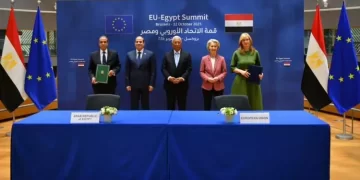 جانب من مراسم التوقيع