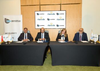 جانب من توقيع الاتفاقية