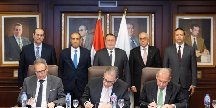 خلال مراسم توقيع التعاون