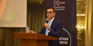 حسن الخطيب، وزير الاستثمار
