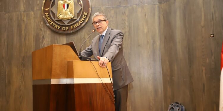 أحمد أموي، رئيس مصلحة الجمارك