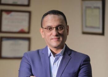 الدكتور أحمد شوقي، الخبير المصرفي