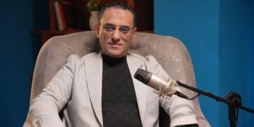 الدكتور أحمد شوقي