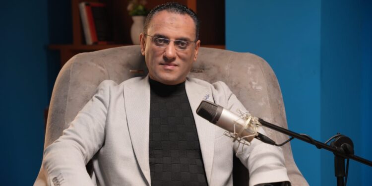 الدكتور أحمد شوقي