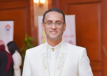 د. أحمد شوقي، الخبير المصرفي