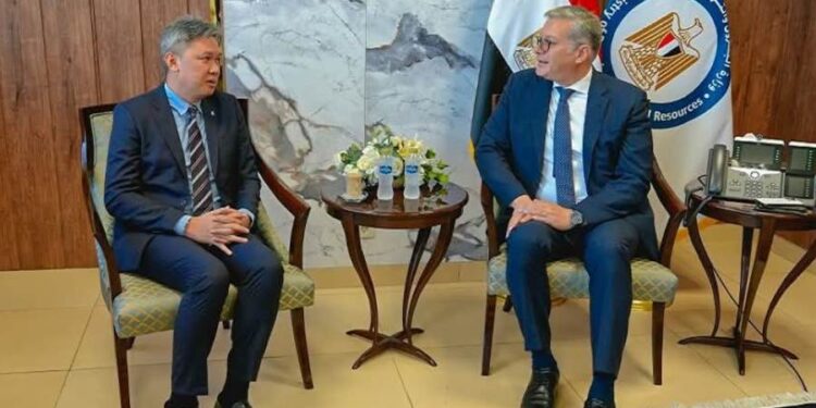 وزير البترول والثروة المعدنية، ونائب رئيس شركة بتروناس الماليزية