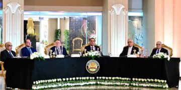 رئيس الوزراء يشهد فعاليات تسليم الذهب للبنك المركزي