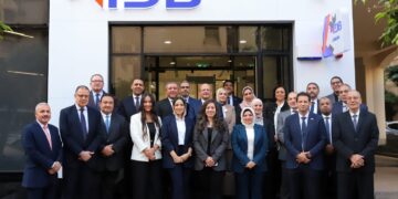 جانب من افتتاح الفروع بعد انتهاء أعمال التطوير