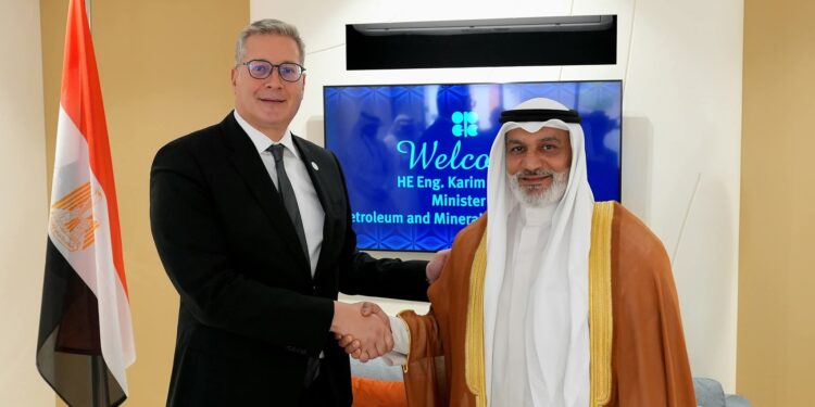 خلال مؤتمر ومعرض أديبك 2025 في أبوظبي