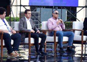 خلال حضور قمة Rise Up Prop-Tech المتخصصة