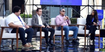 خلال حضور قمة Rise Up Prop-Tech المتخصصة