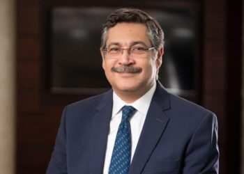 حسن غانم الرئيس التنفيذي العضو المنتدب لبنك التعمير والإسكان