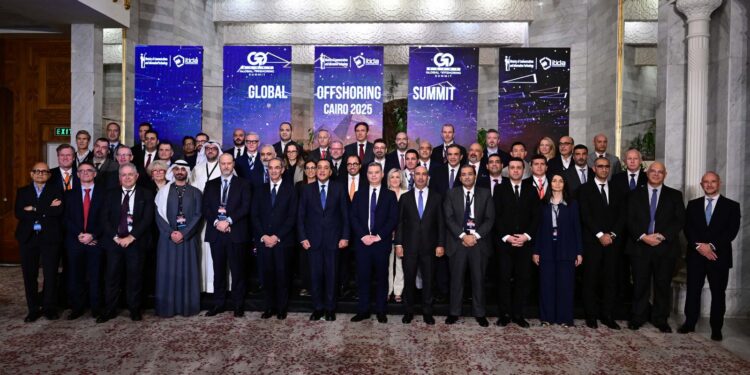 جانب من توقيع الاتفاقية