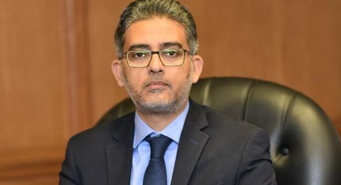 الدكتور أحمد عبد العزيز