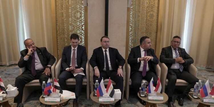 خلال المنتدى الاقتصادي بين مصر