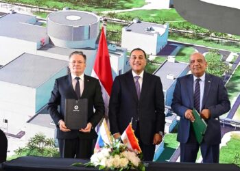 خلال التوقيع