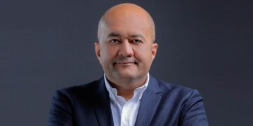 جون سعد الرئيس التنفيذي لكونتكت القابضة