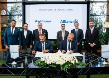 جانب من توقيع الاتفاقية